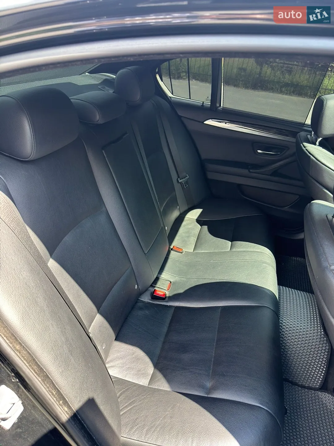2010 BMW 5er - мініатюра 25