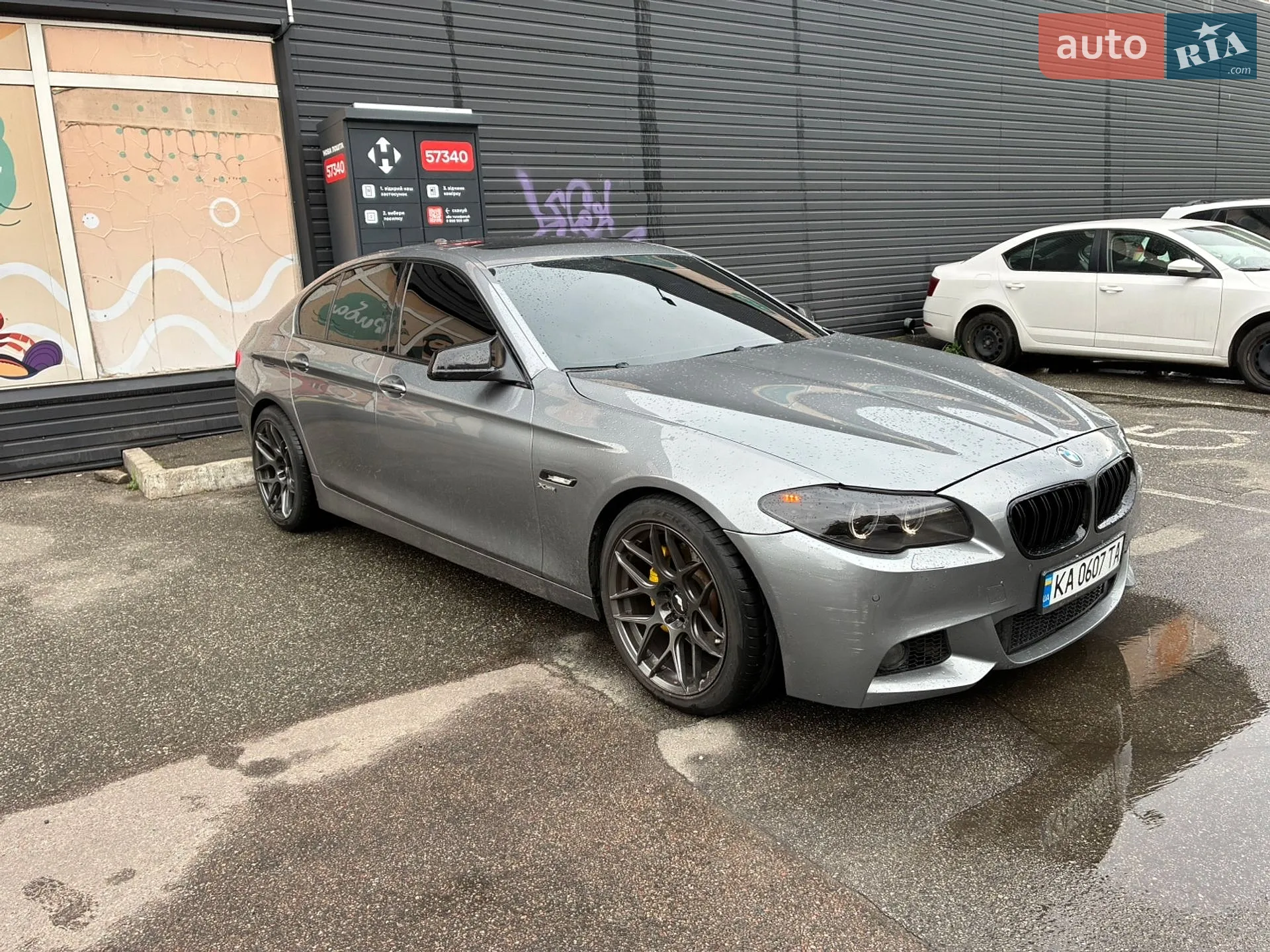 2011 BMW 5er - мініатюра 2