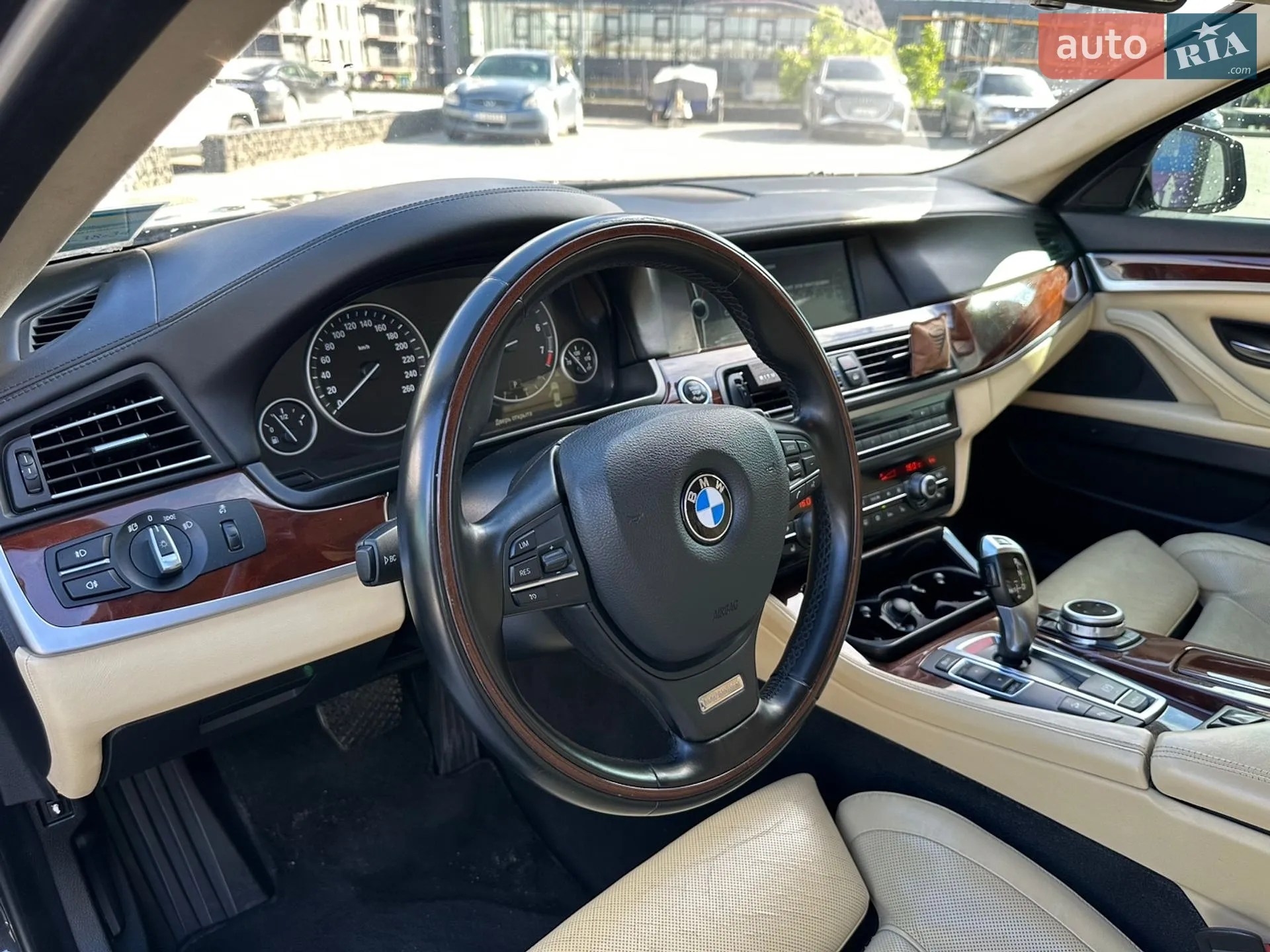 2011 BMW 5er - мініатюра 19