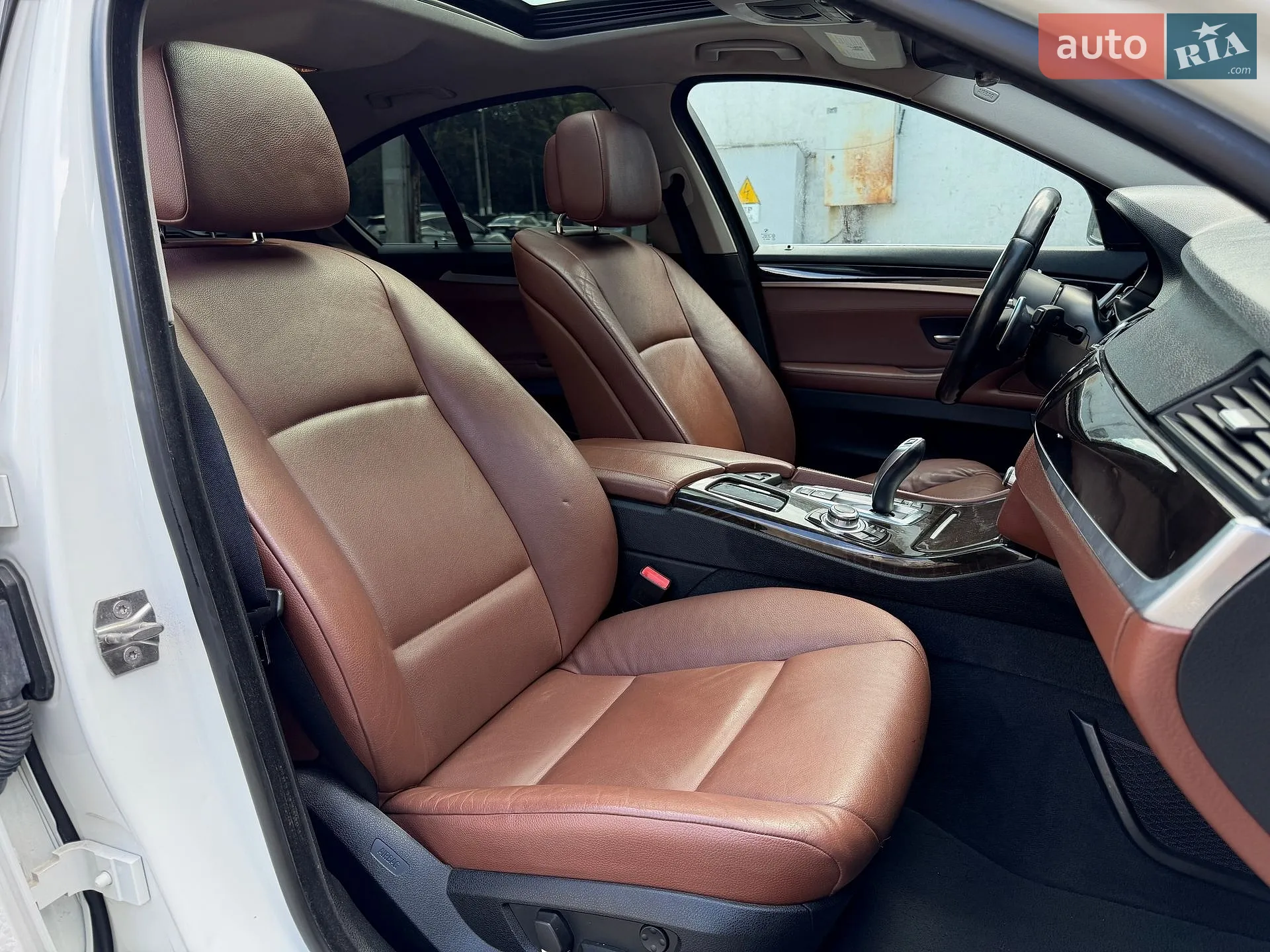 2012 BMW 5er - мініатюра 11