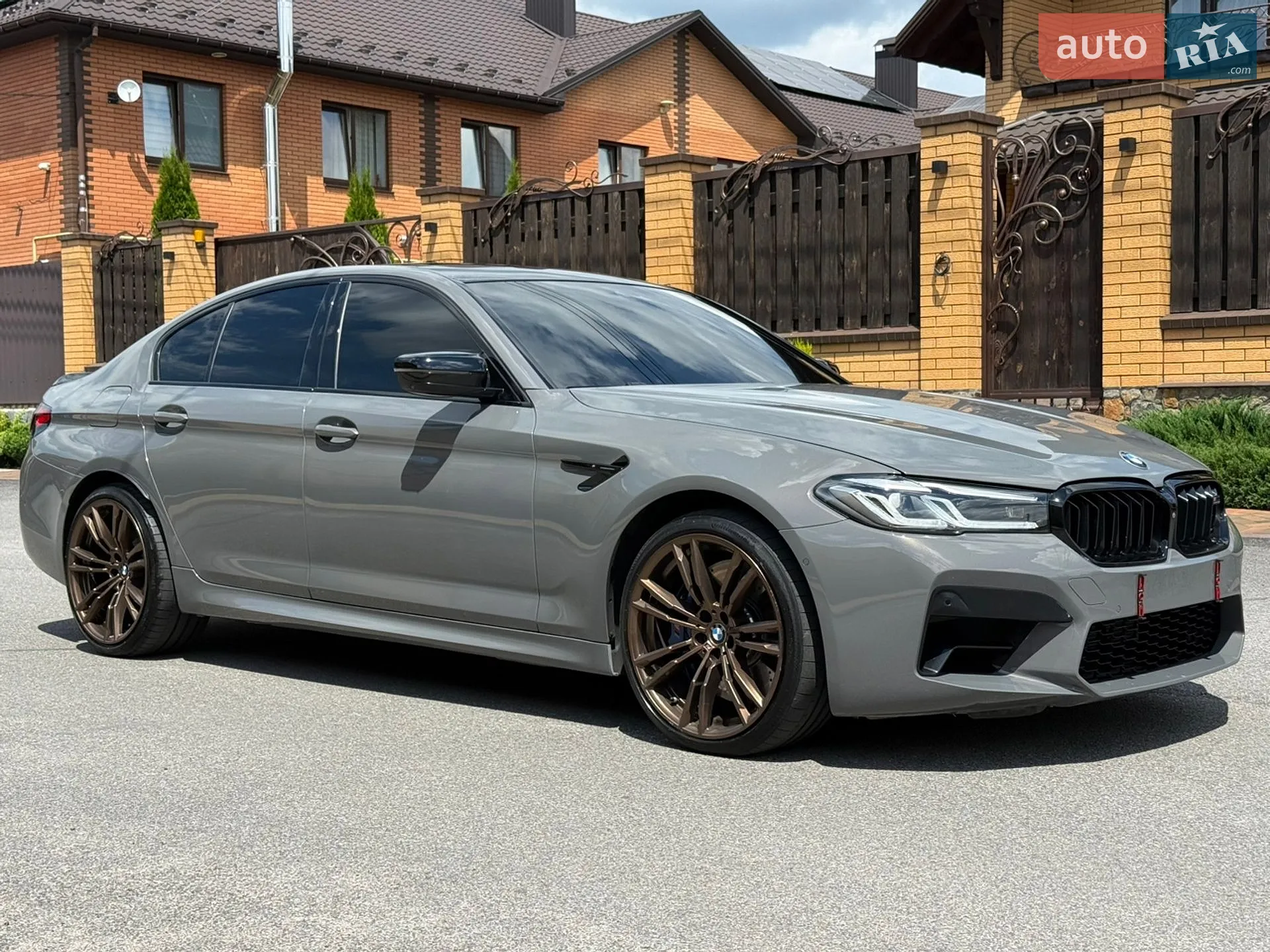 2020 BMW 5er - фото 1