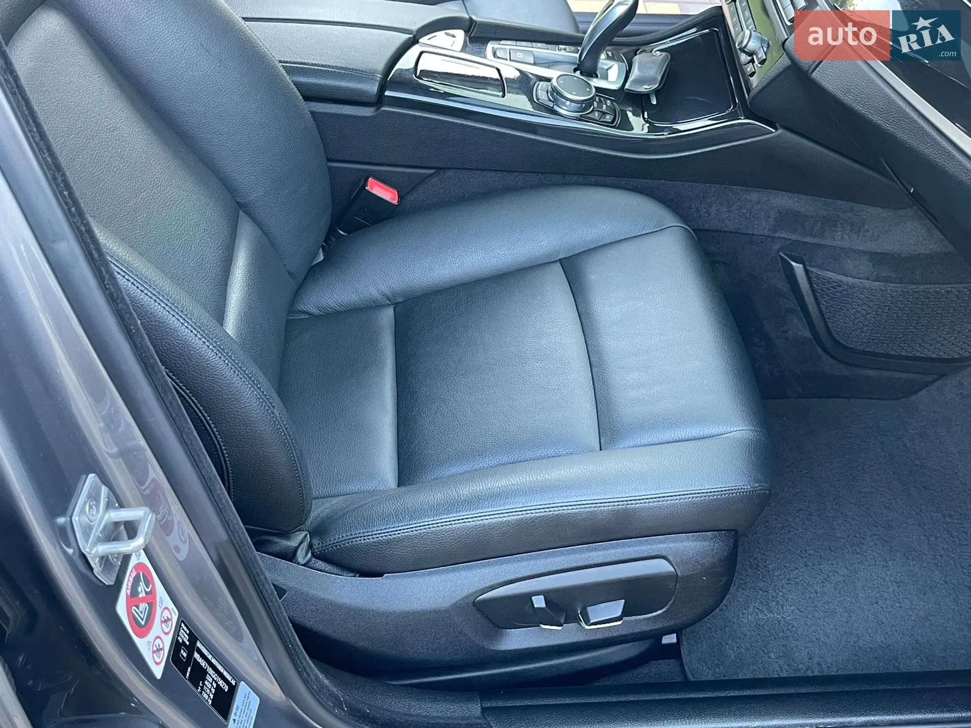 2015 BMW 5er - мініатюра 32