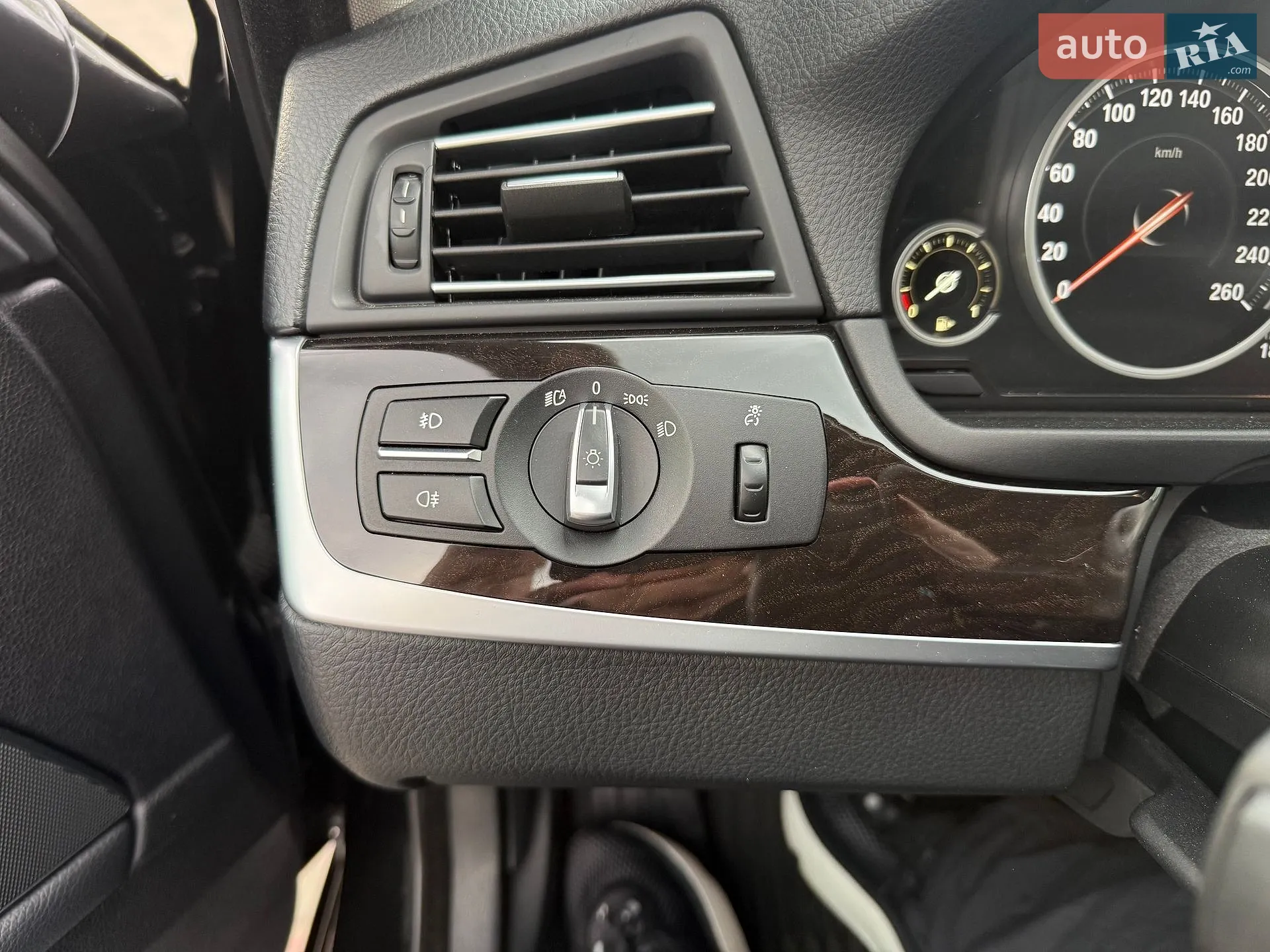 2013 BMW 5er - мініатюра 19