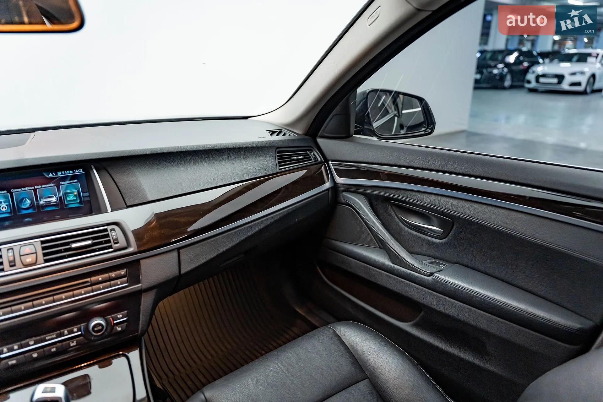 2013 BMW 5er - мініатюра 12
