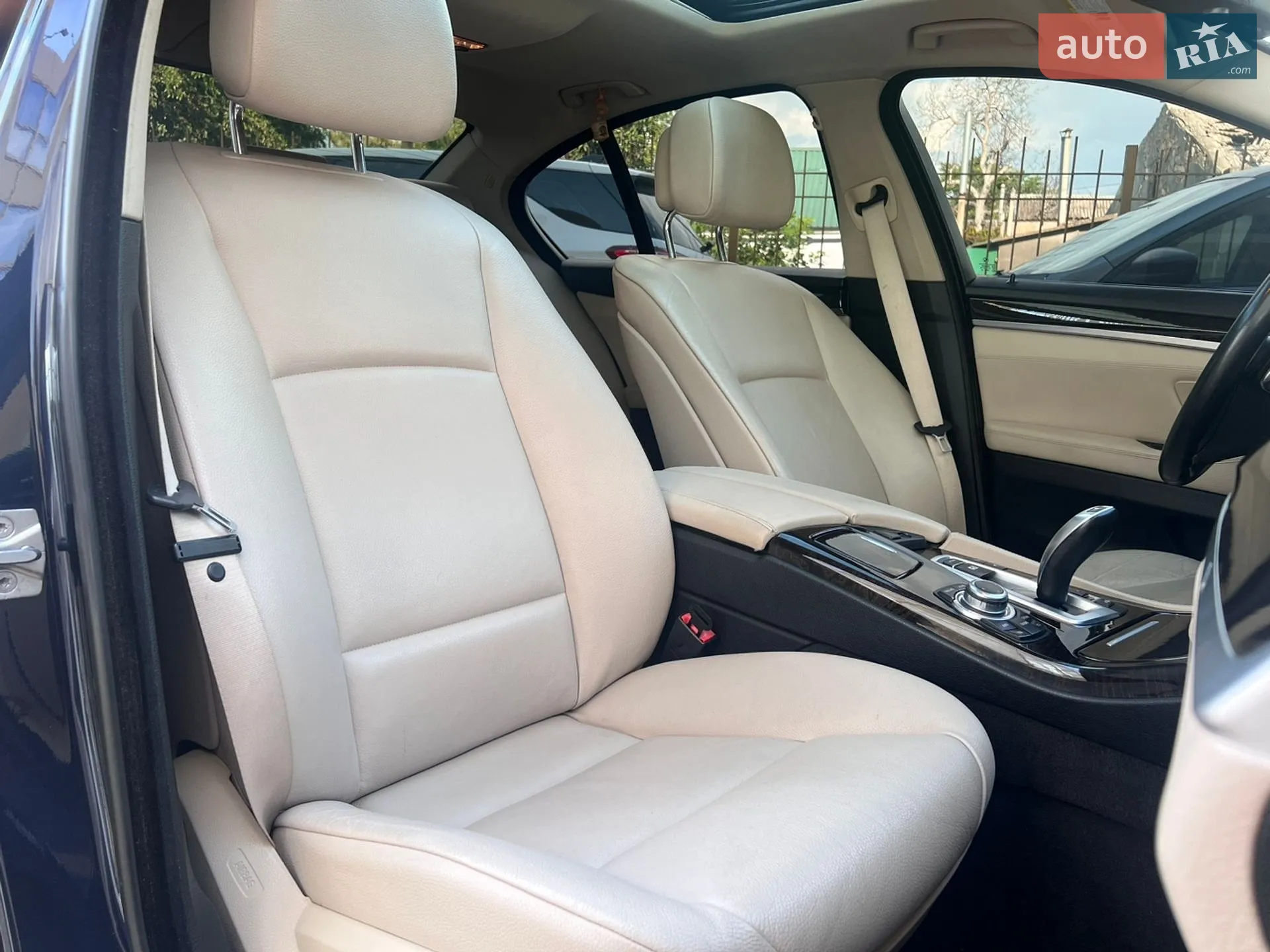 2012 BMW 5er - мініатюра 22