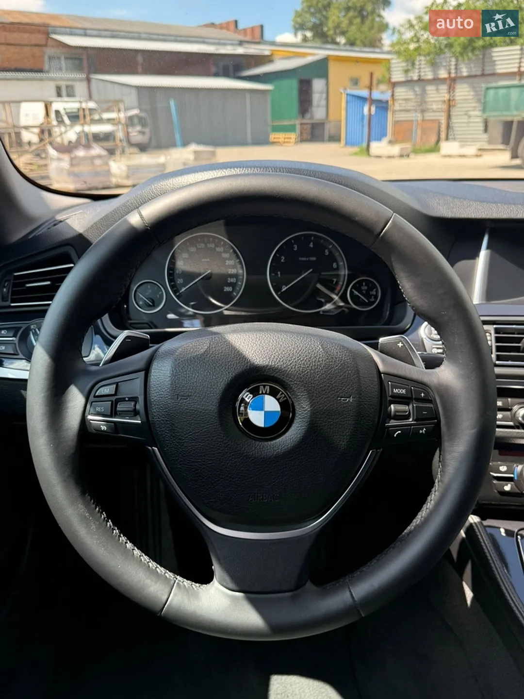 2016 BMW 5er - мініатюра 12