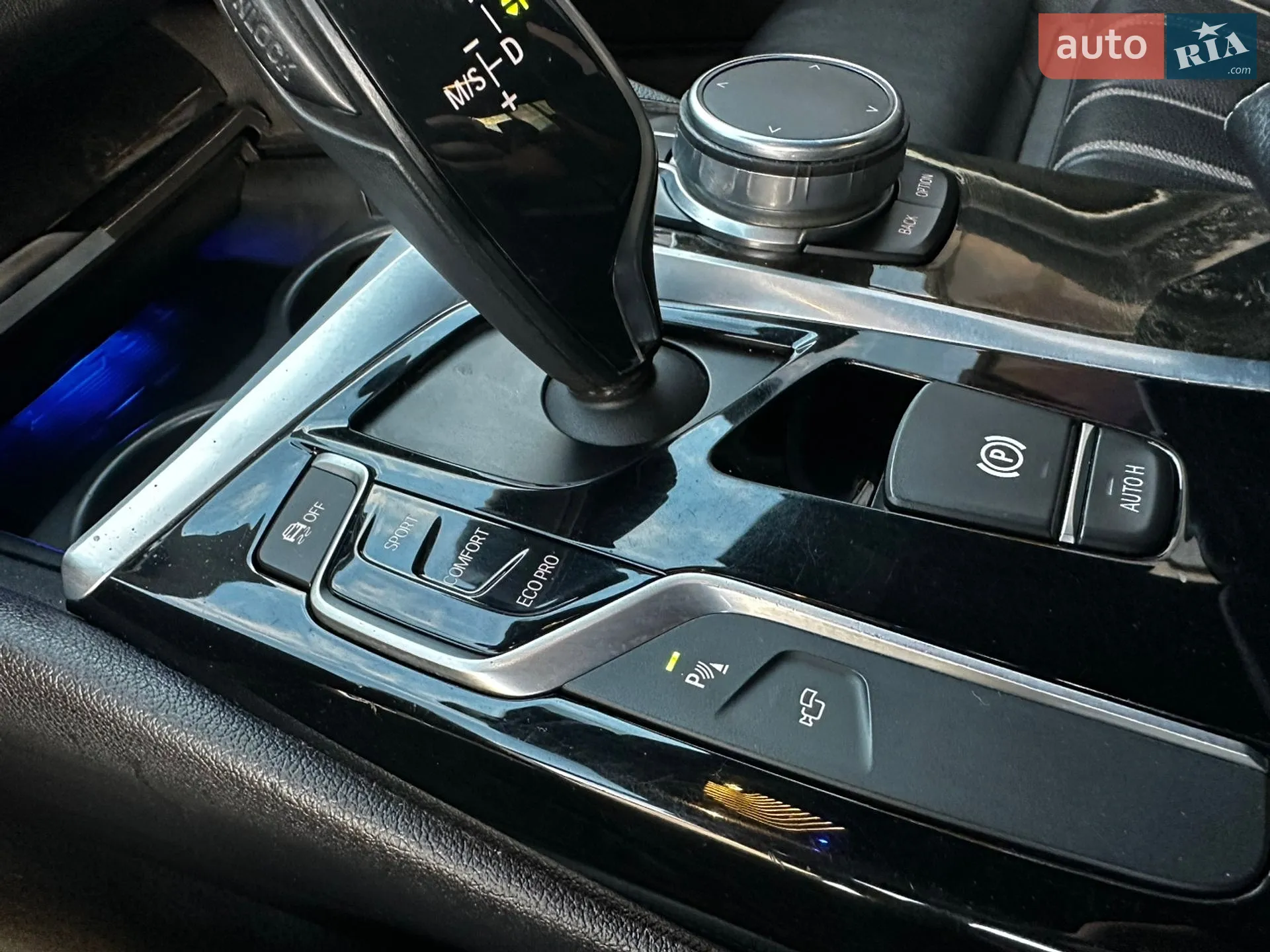 2017 BMW 5er - мініатюра 31