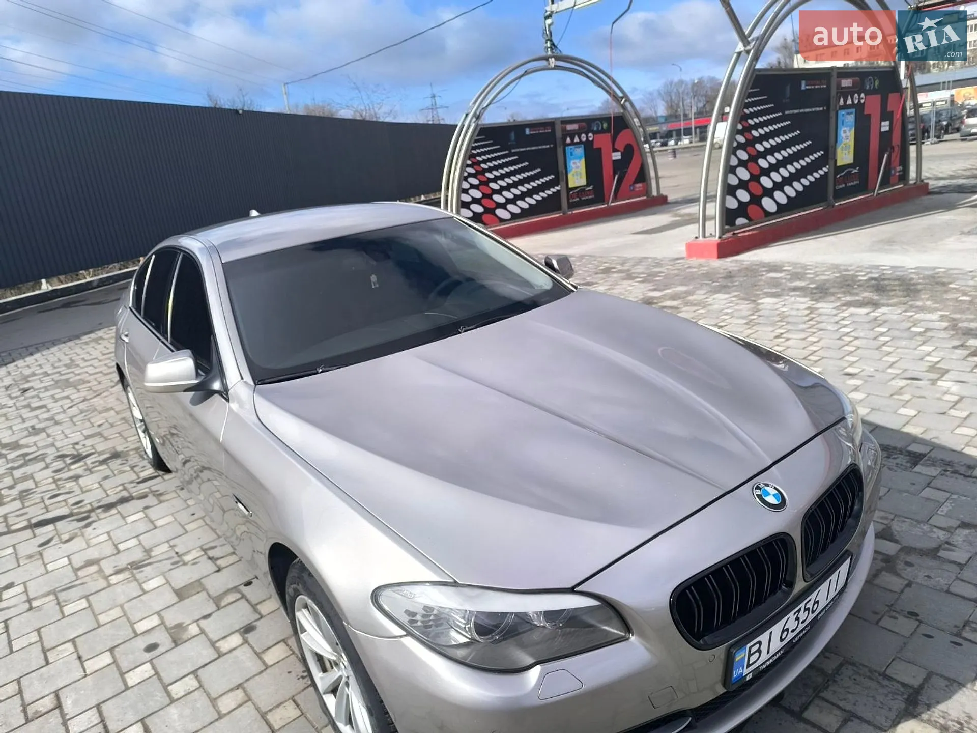 2011 BMW 5er - мініатюра 3