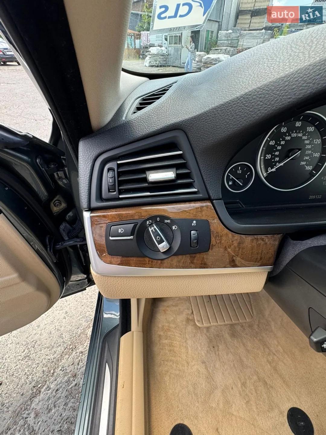 2012 BMW 5er - мініатюра 10
