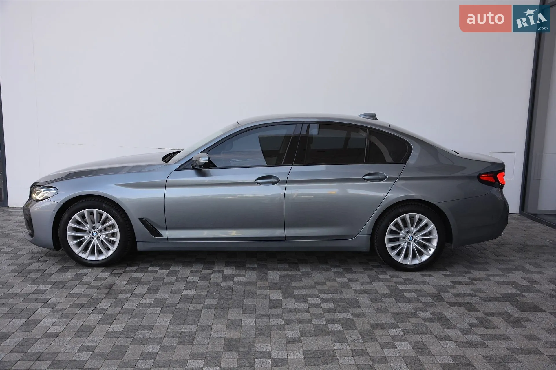 2020 BMW 5er - мініатюра 2