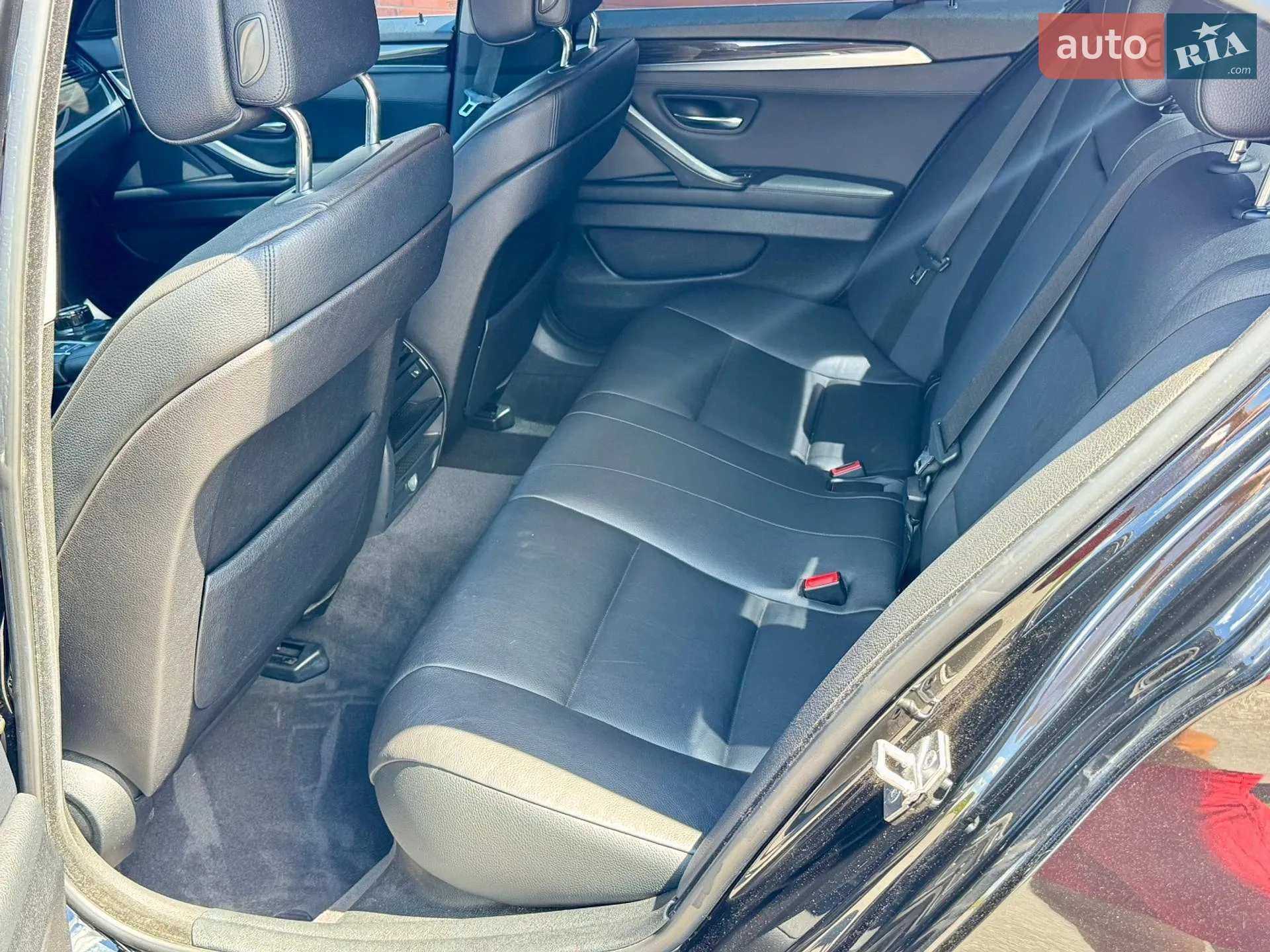 2012 BMW 5er - мініатюра 12