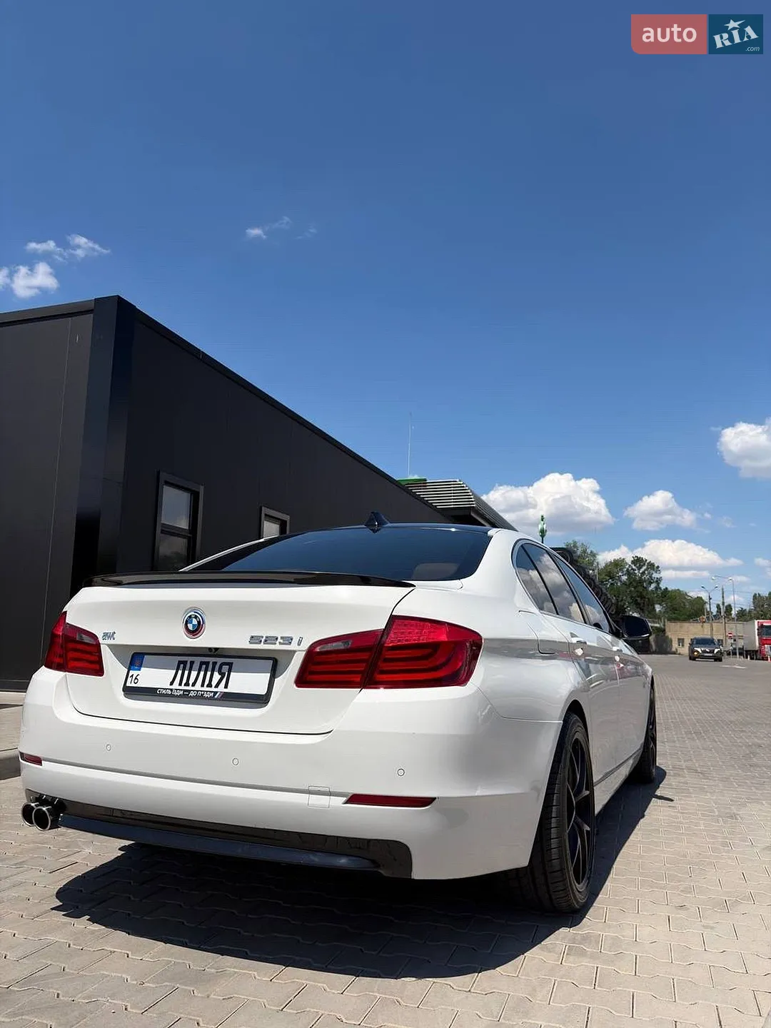 2010 BMW 5er - мініатюра 3