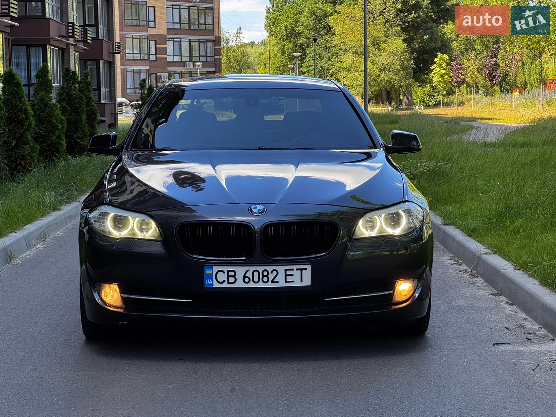 BMW 5 Series 2011 VIN WBAFU7C50BC871848 фото оголошення 2 з 5