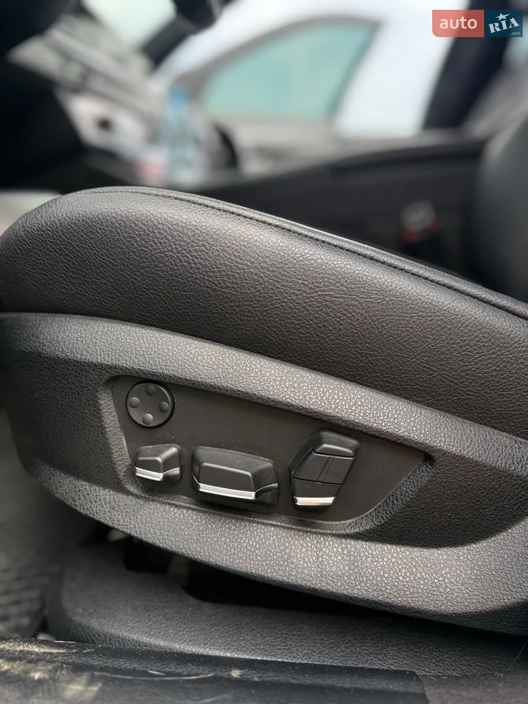 2012 BMW 5er - мініатюра 12