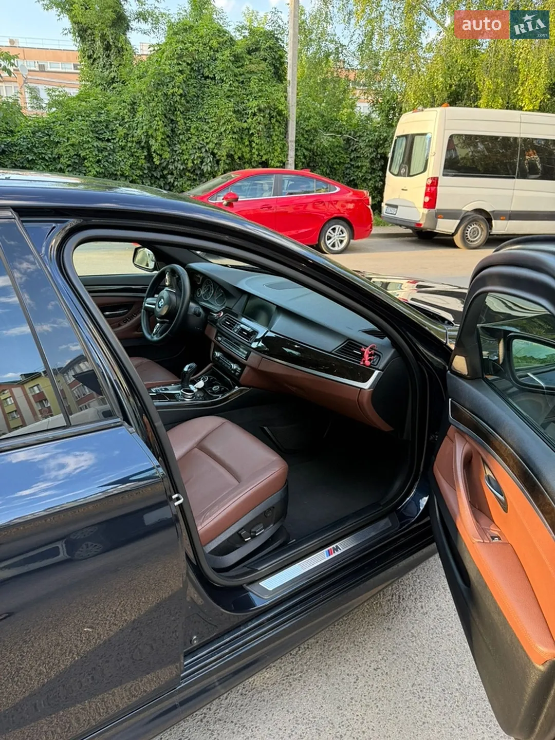 2012 BMW 5er - мініатюра 21