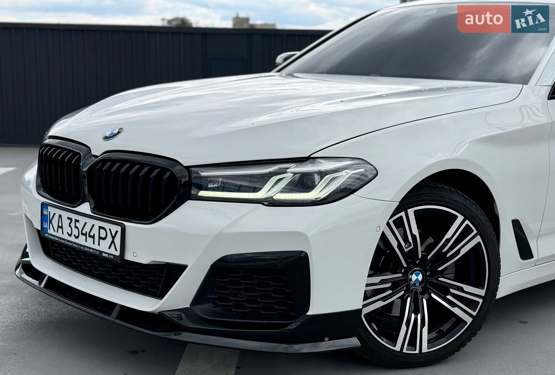 BMW 5 Series 2018 VIN WBAJC51020G862552 фото оголошення 7 з 59