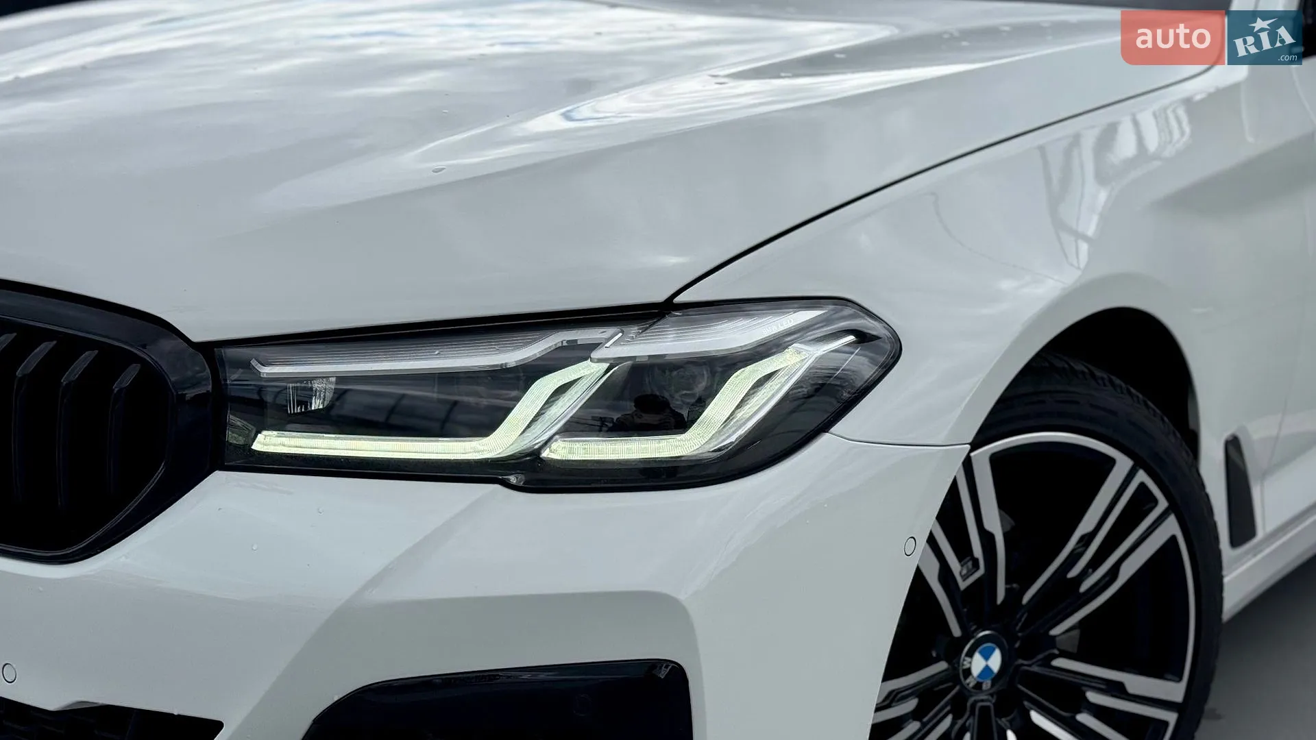 BMW 5 Series 2018 VIN WBAJC51020G862552 фото оголошення 8 з 59