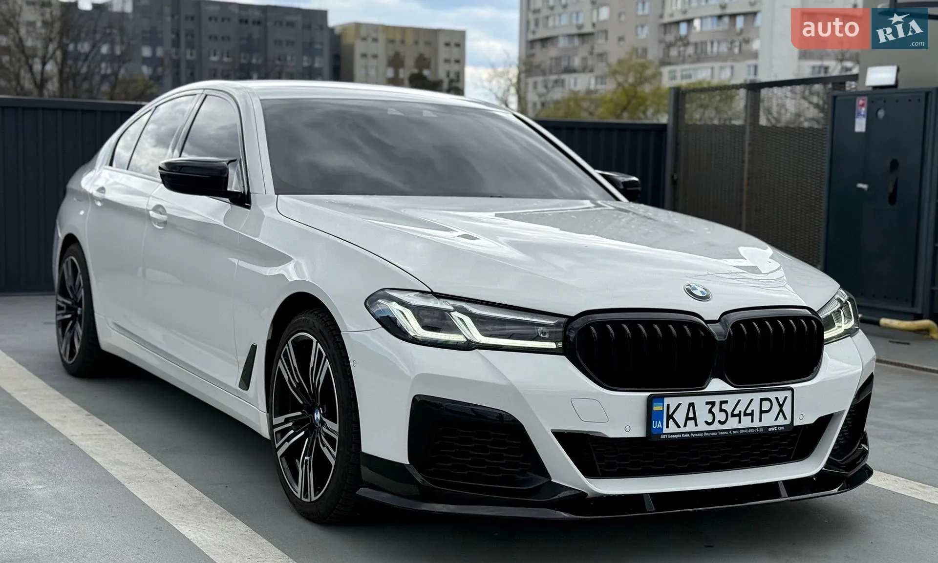 BMW 5 Series 2018 VIN WBAJC51020G862552 фото оголошення 9 з 59
