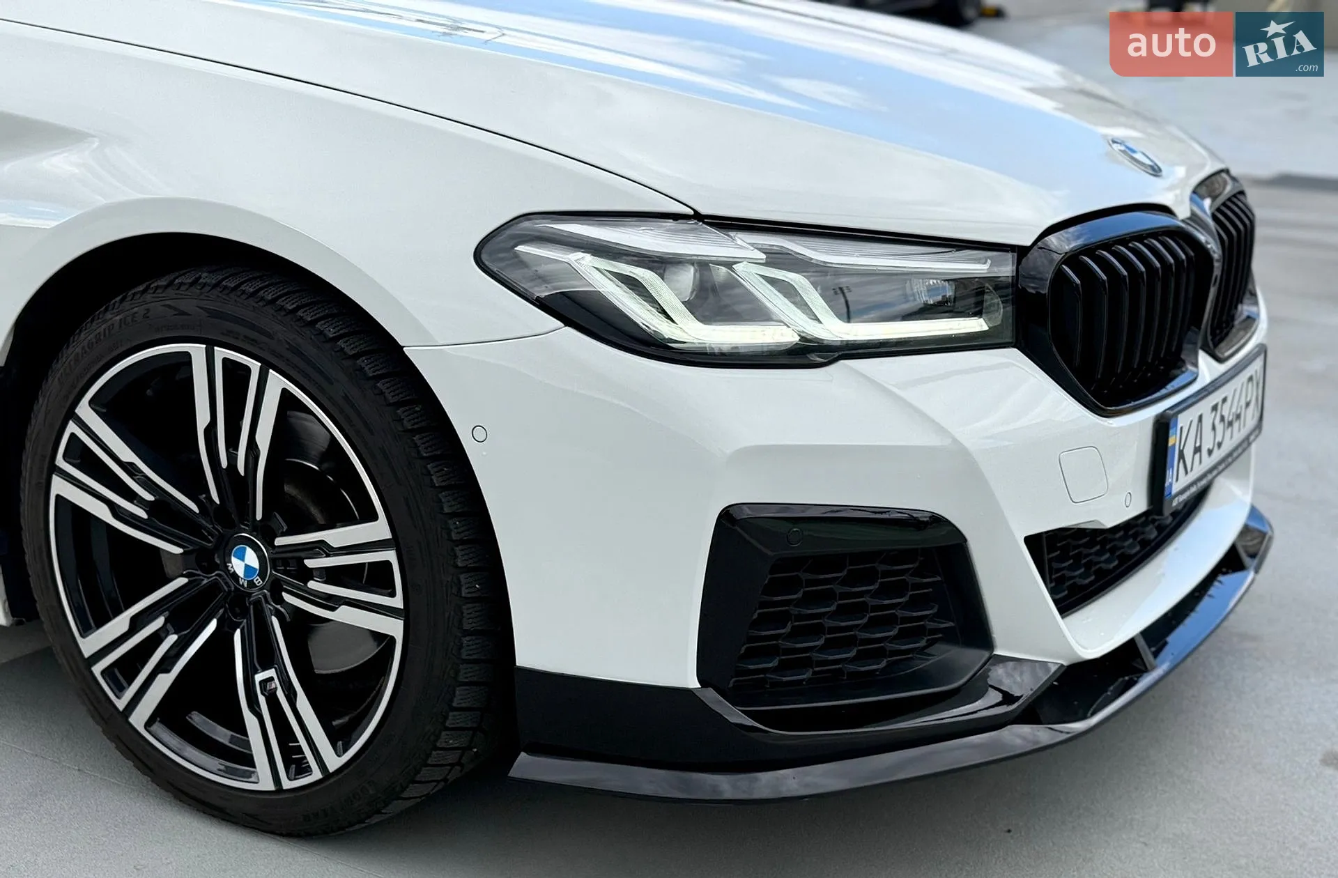BMW 5 Series 2018 VIN WBAJC51020G862552 фото оголошення 10 з 59