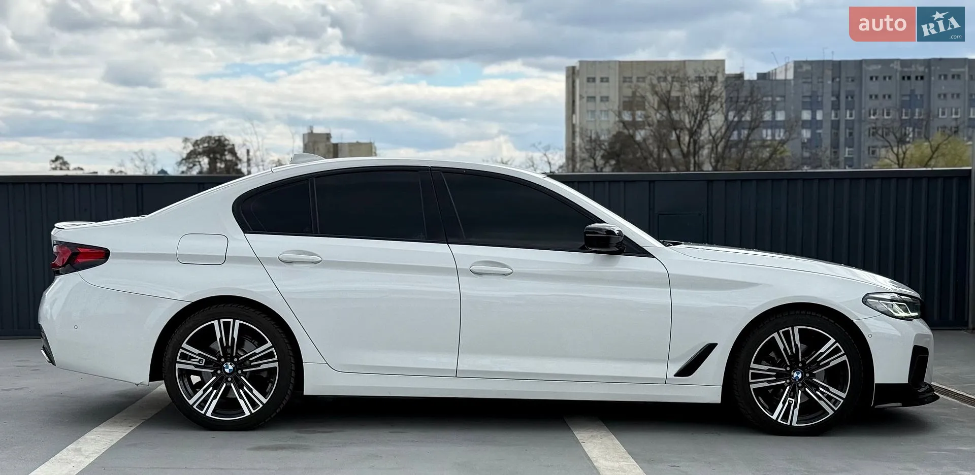 BMW 5 Series 2018 VIN WBAJC51020G862552 фото оголошення 11 з 59