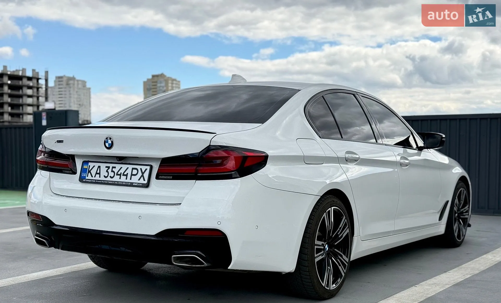 BMW 5 Series 2018 VIN WBAJC51020G862552 фото оголошення 13 з 59