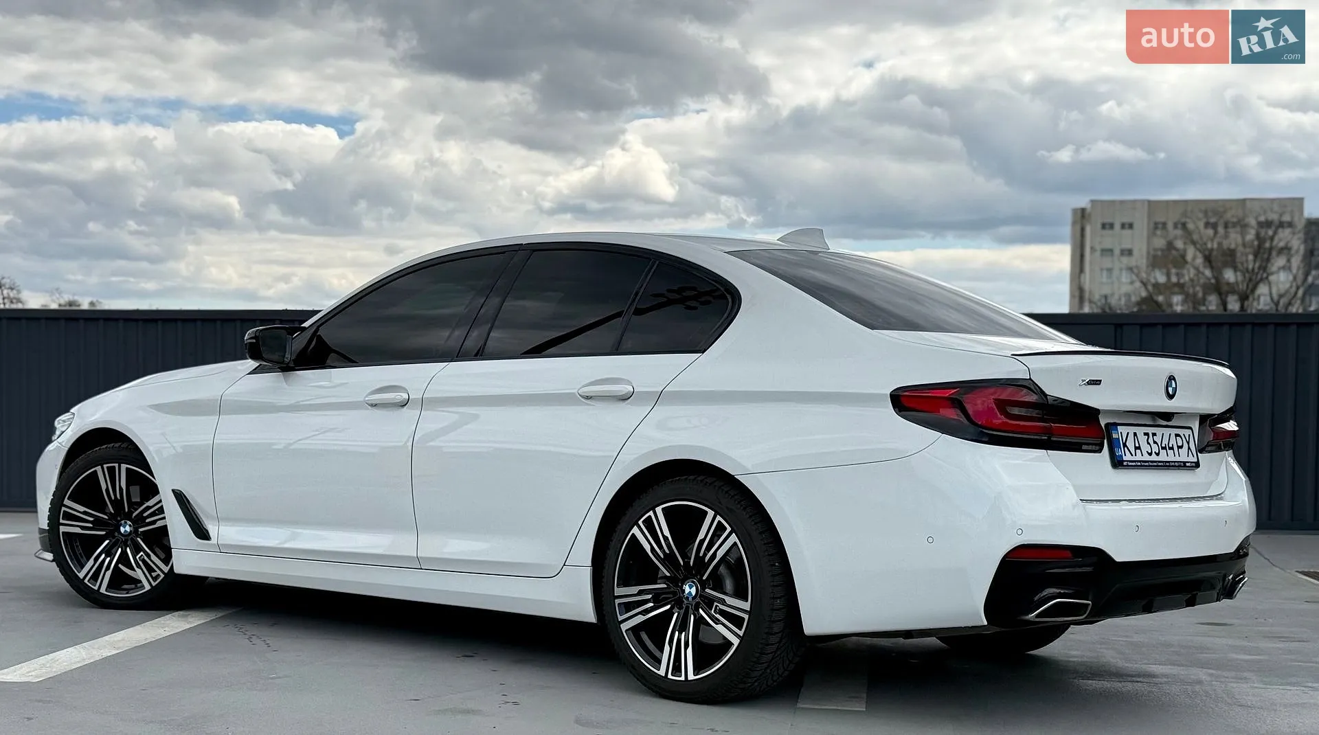 BMW 5 Series 2018 VIN WBAJC51020G862552 фото оголошення 16 з 59