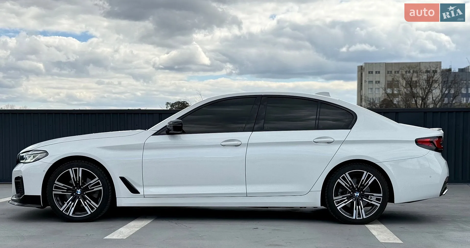 BMW 5 Series 2018 VIN WBAJC51020G862552 фото оголошення 19 з 59