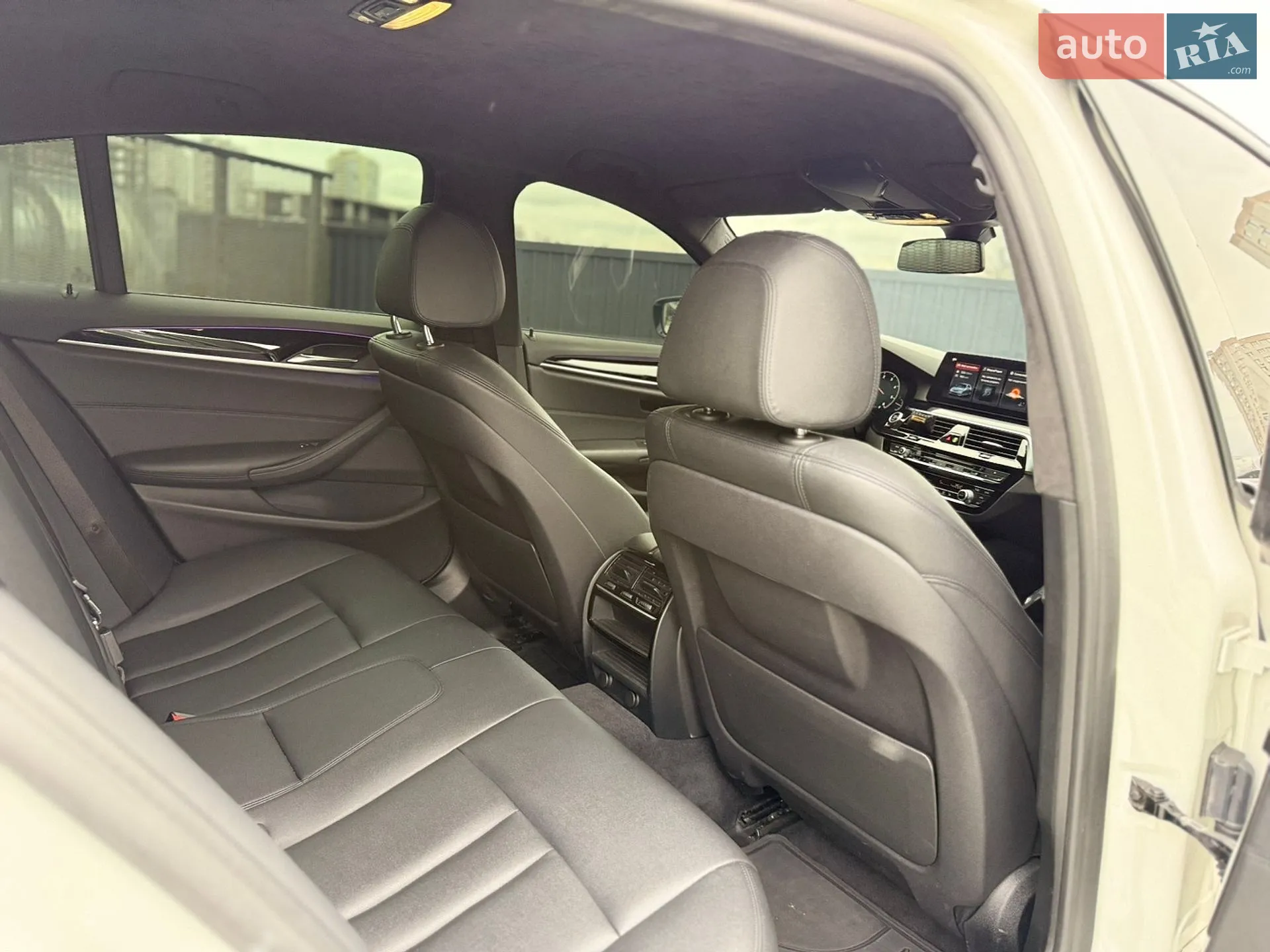 BMW 5 Series 2018 VIN WBAJC51020G862552 фото оголошення 35 з 59