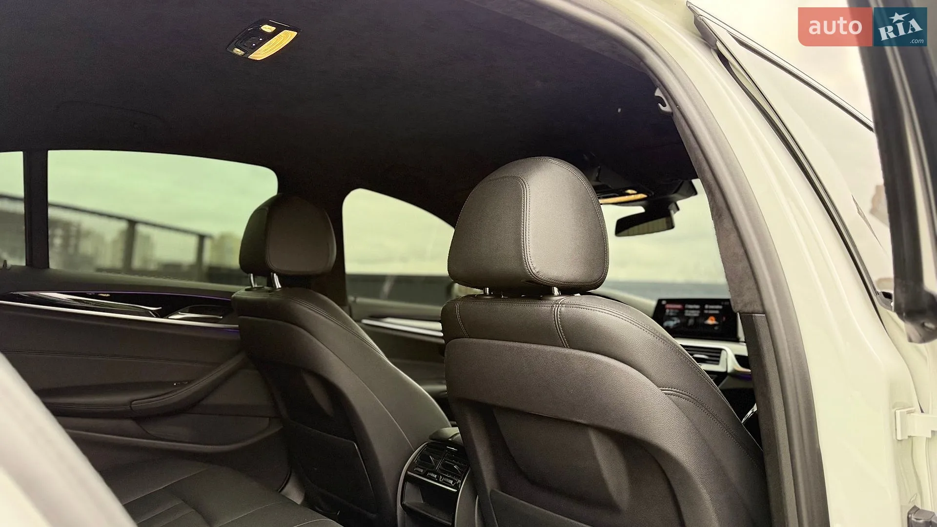 BMW 5 Series 2018 VIN WBAJC51020G862552 фото оголошення 38 з 59