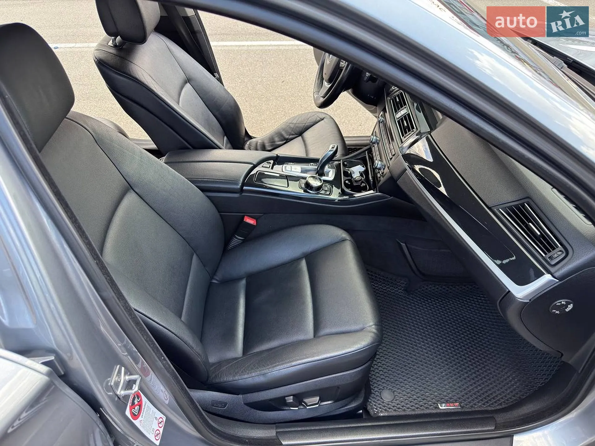 2010 BMW 5er - мініатюра 18