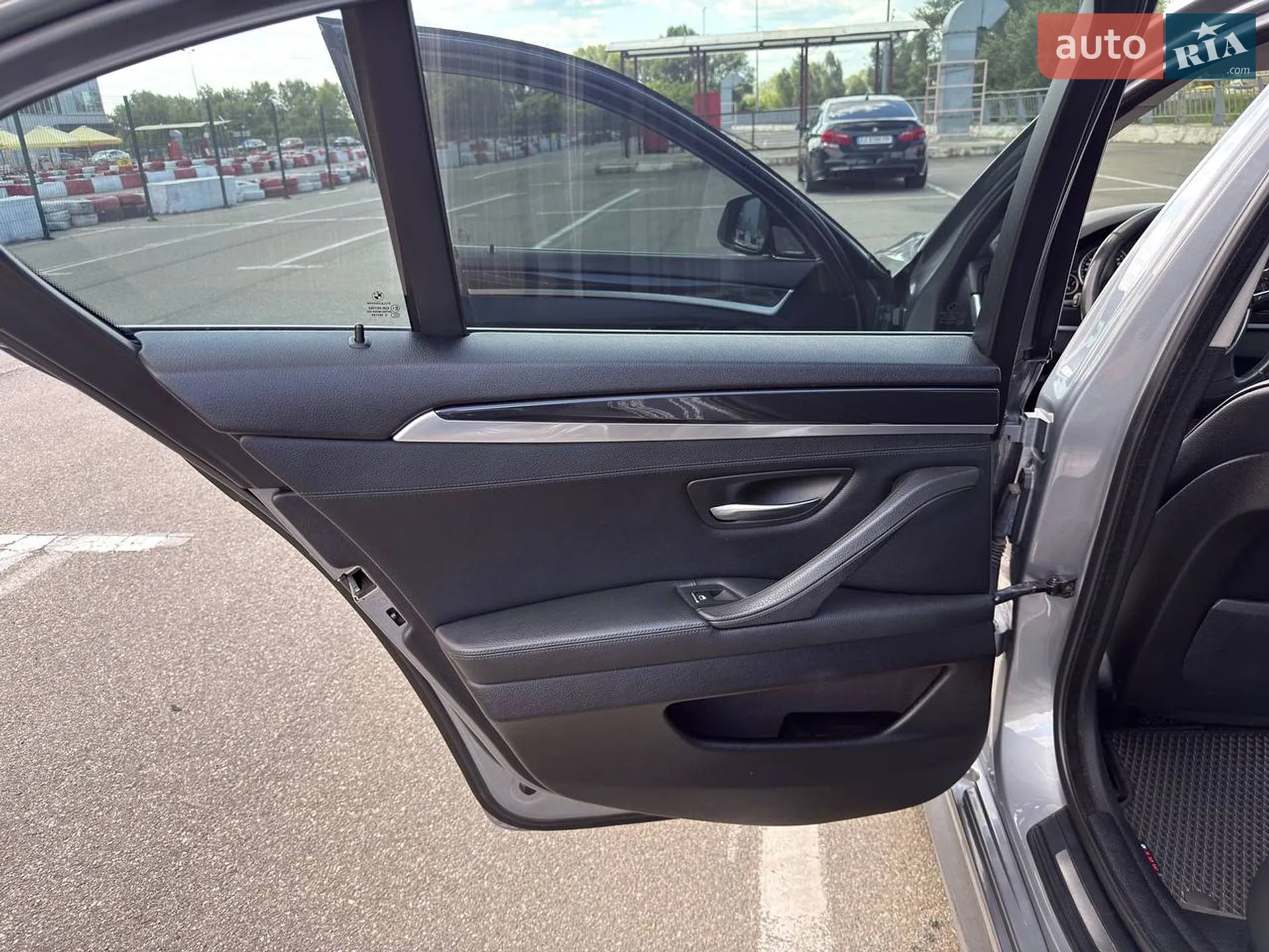 2010 BMW 5er - мініатюра 21