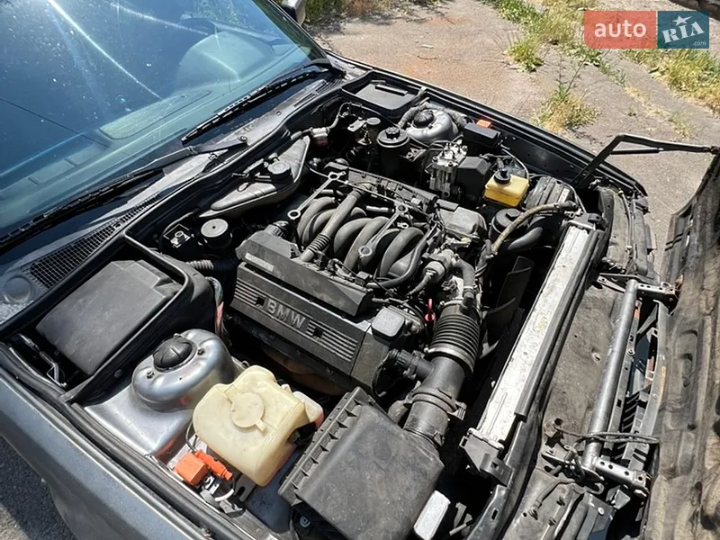 BMW 5 Series 1994 VIN WBAHE11010GE15778 фото оголошення 15 з 51