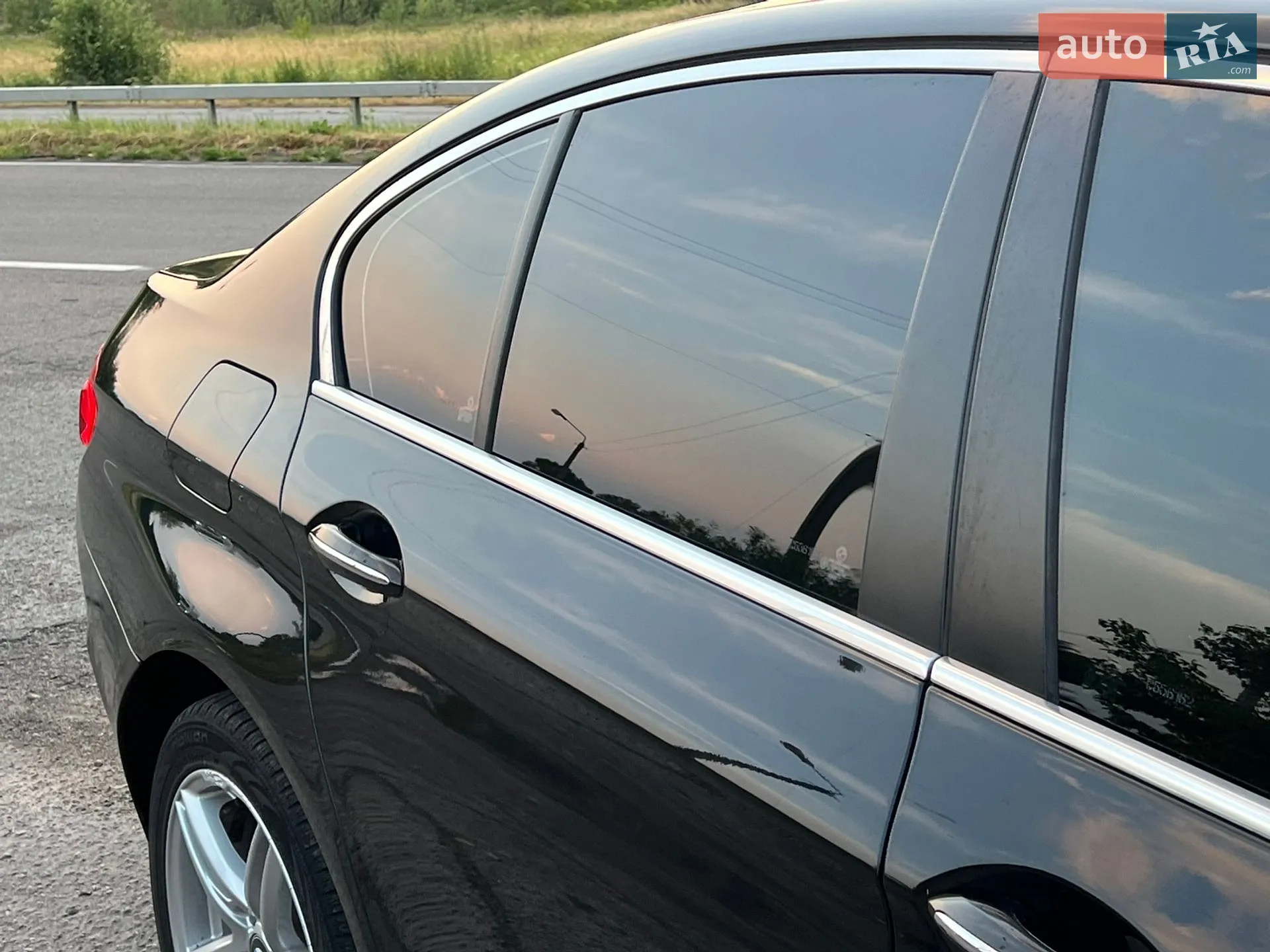 2010 BMW 5er - мініатюра 9