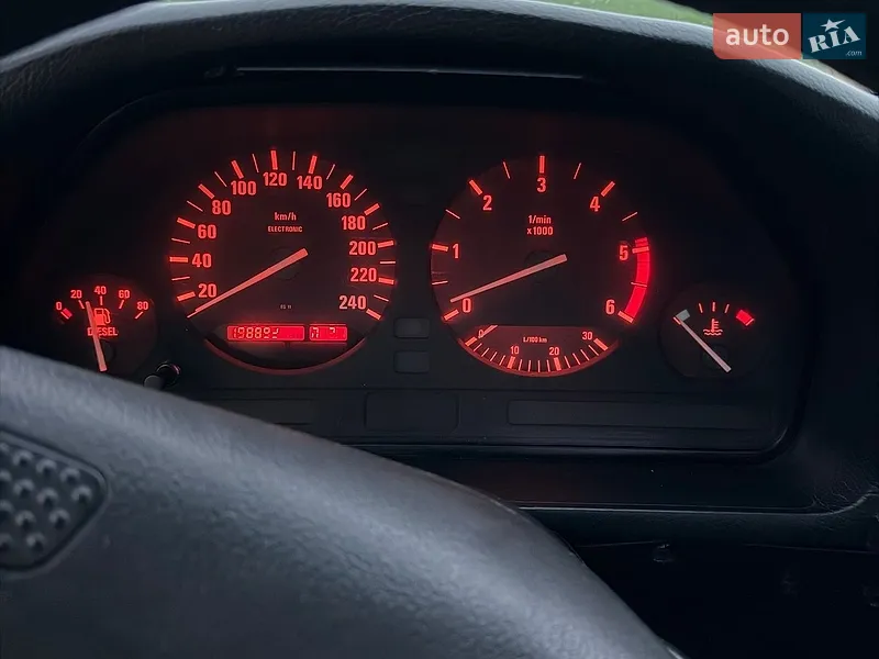 BMW 5 Series 1991 VIN WBAHA51040BA87367 фото оголошення 9 з 46