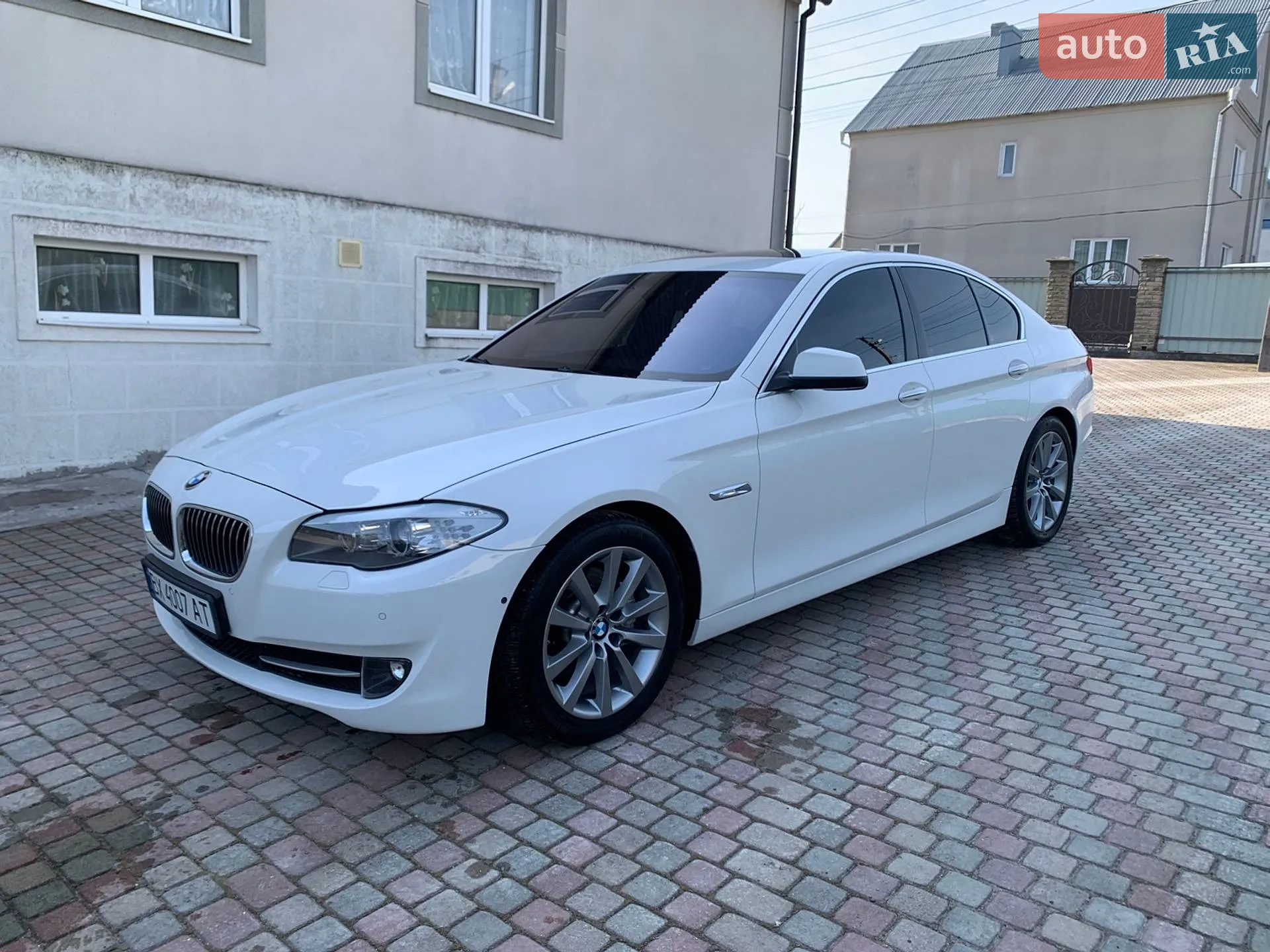 2012 BMW 5er - мініатюра 2