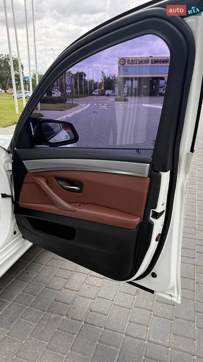 2011 BMW 5er - мініатюра 26