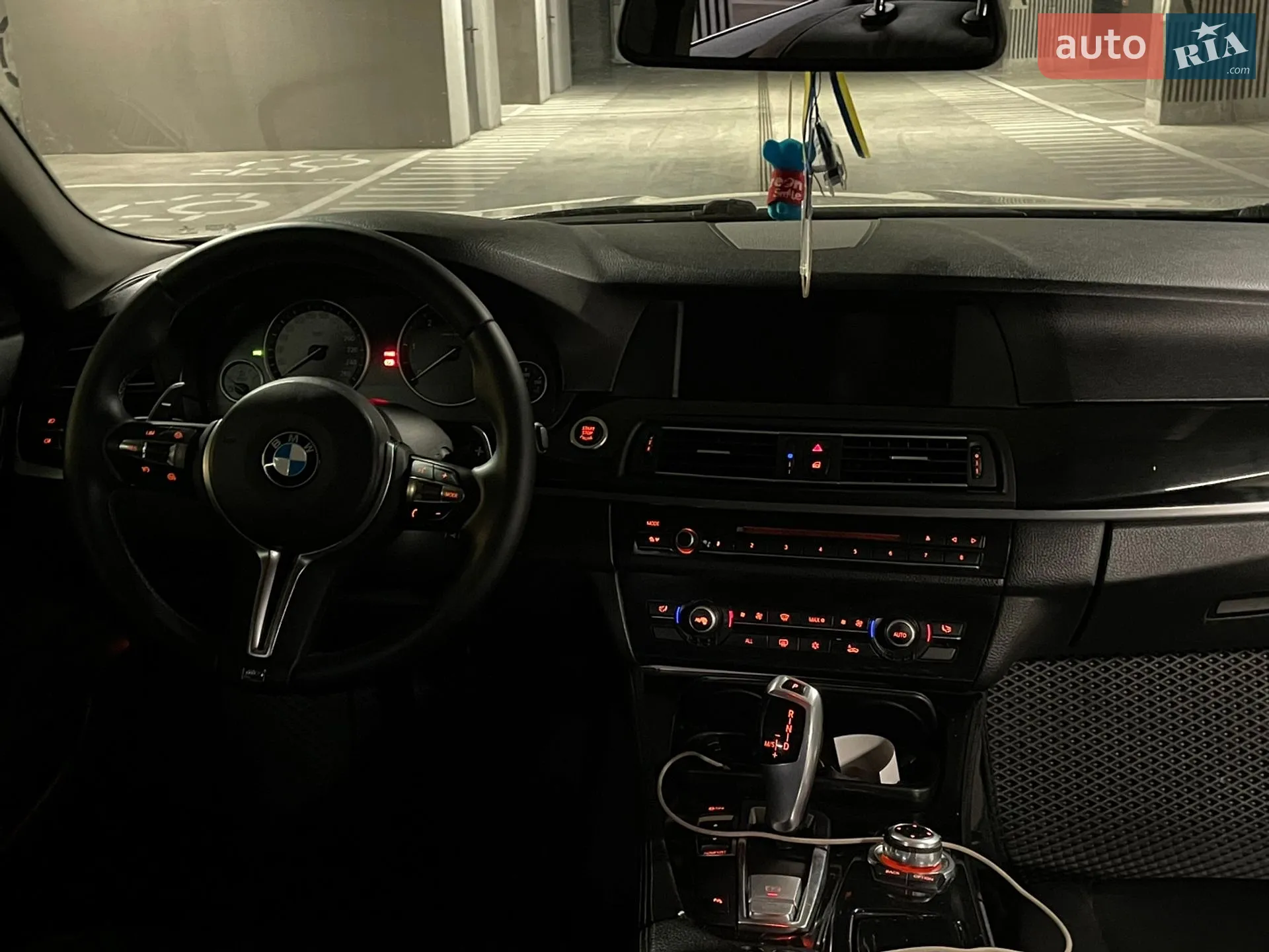2010 BMW 5er - мініатюра 9