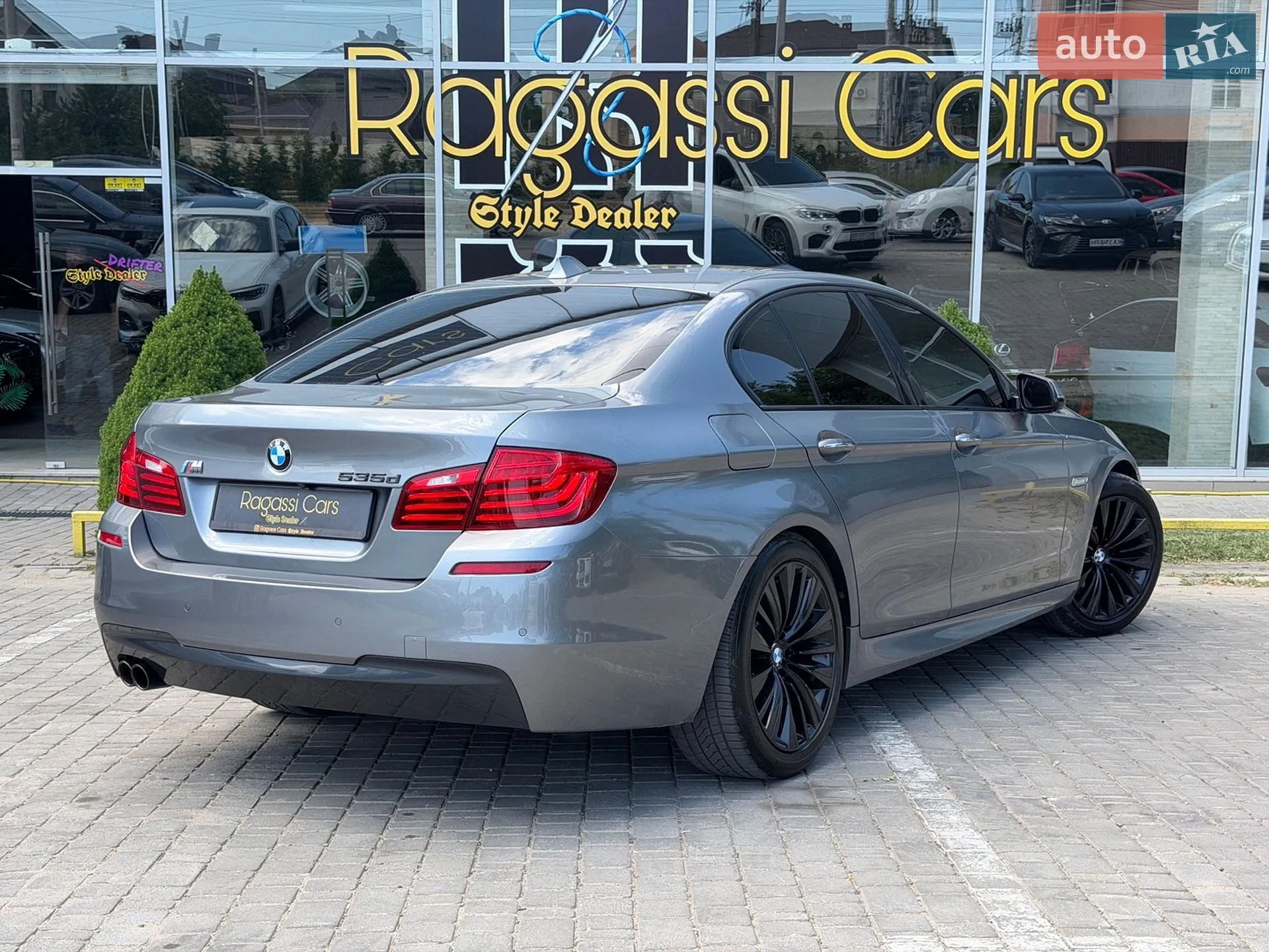 2015 BMW 5er - мініатюра 3