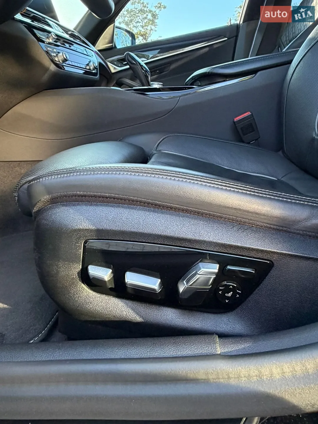 2020 BMW 5er - мініатюра 13