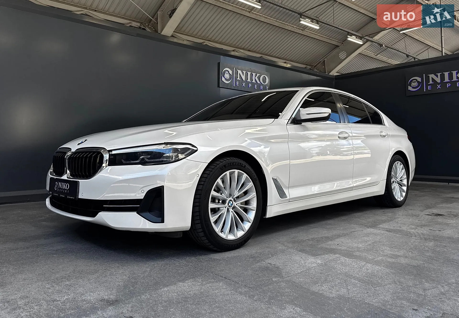 2021 BMW 5er - мініатюра 5