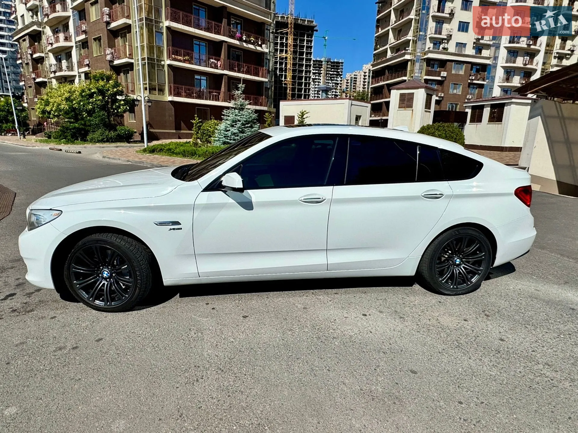 2011 BMW 5er - мініатюра 3