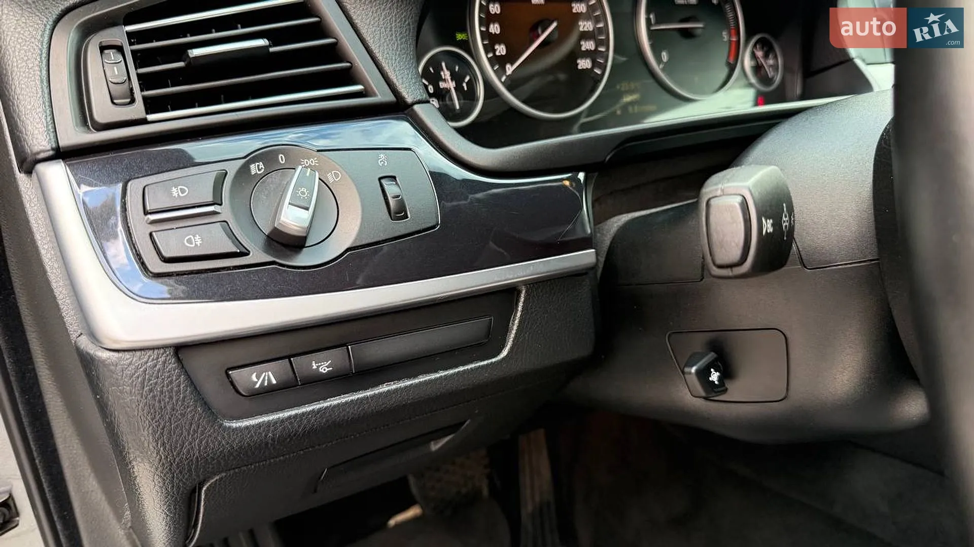 2010 BMW 5er - мініатюра 21
