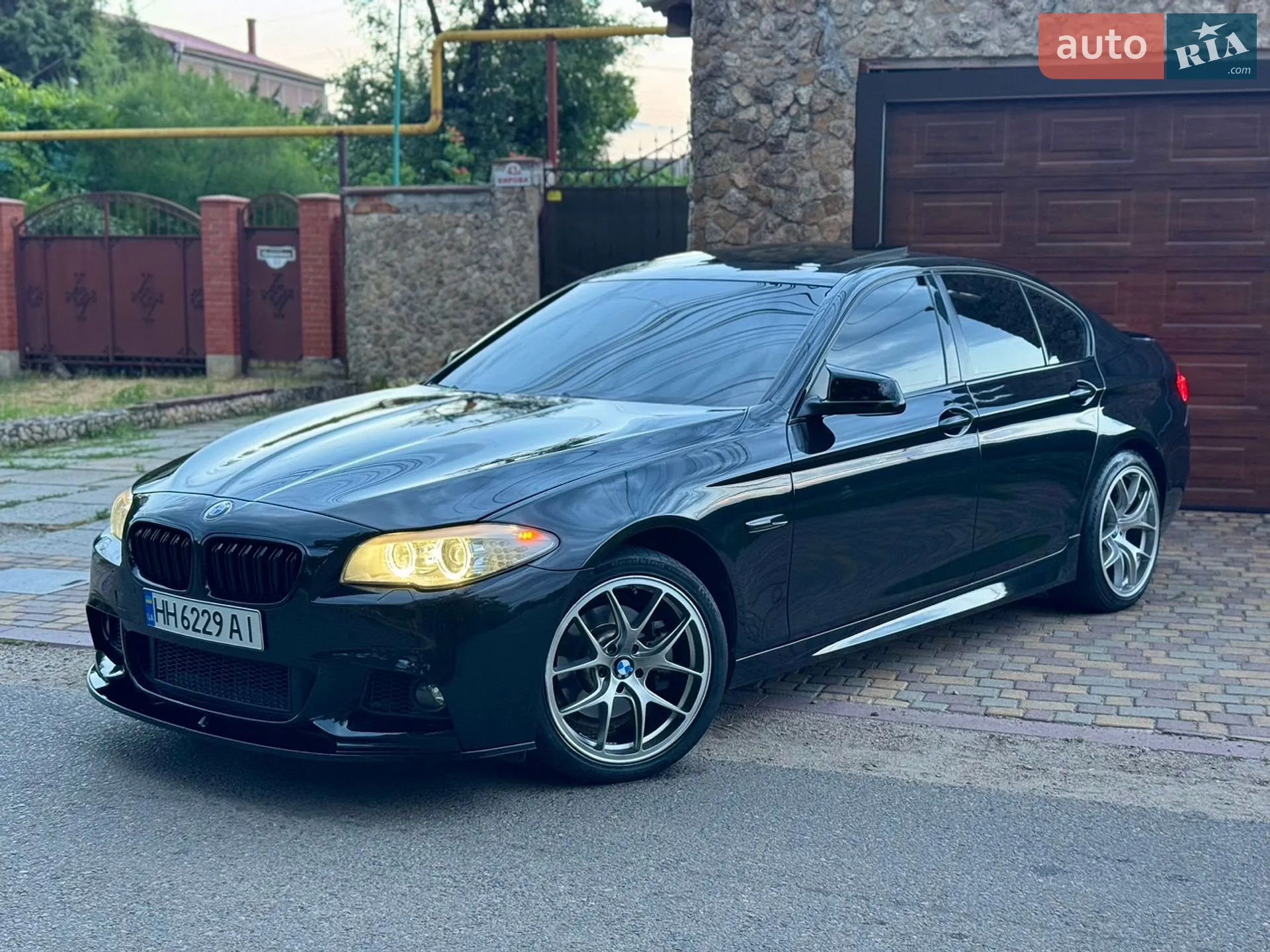 2012 BMW 5er - мініатюра 2