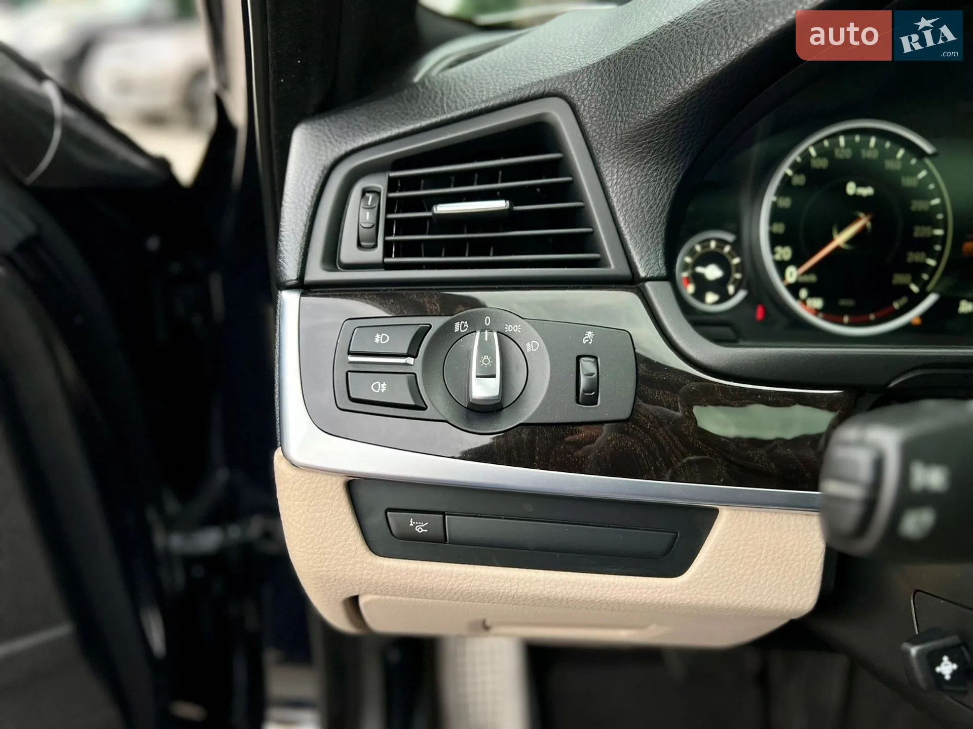 2013 BMW 5er - мініатюра 31