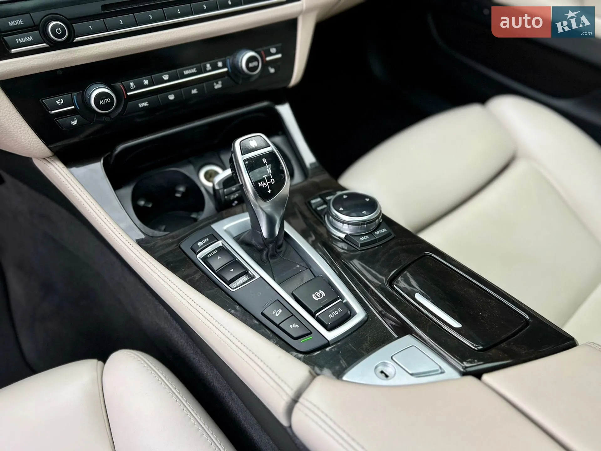 2013 BMW 5er - мініатюра 37