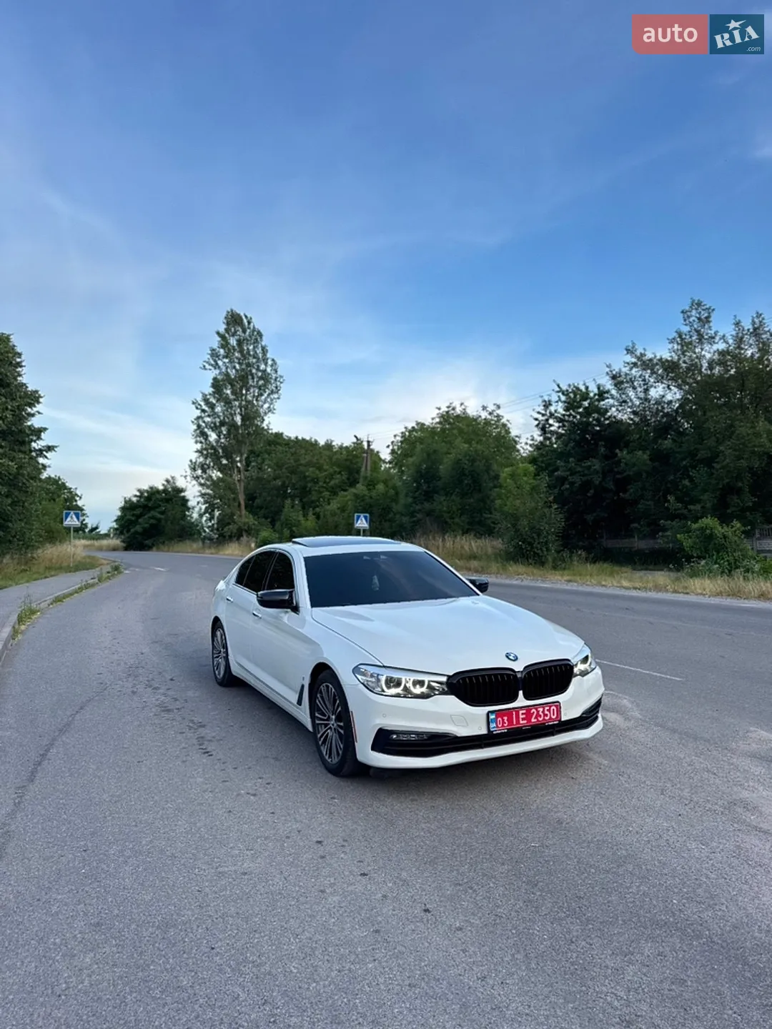 2017 BMW 5er - мініатюра 2