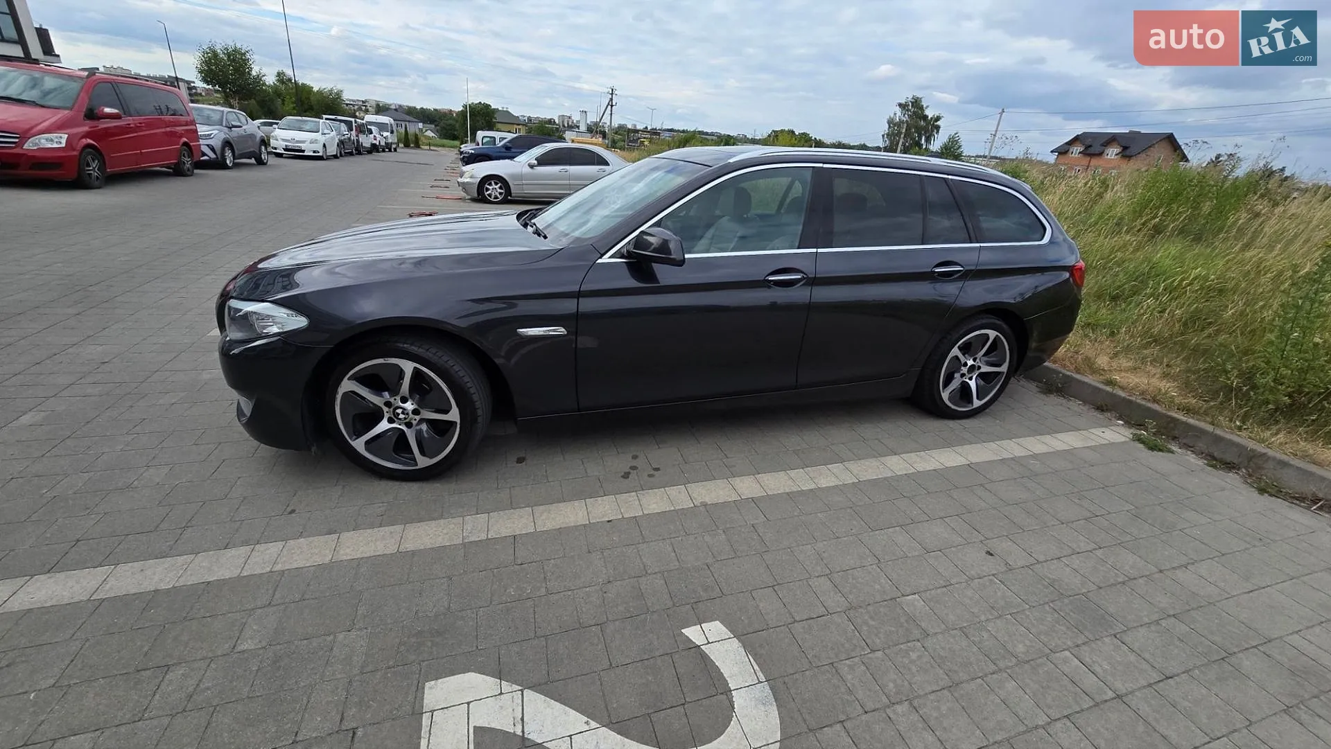 2011 BMW 5er - мініатюра 2