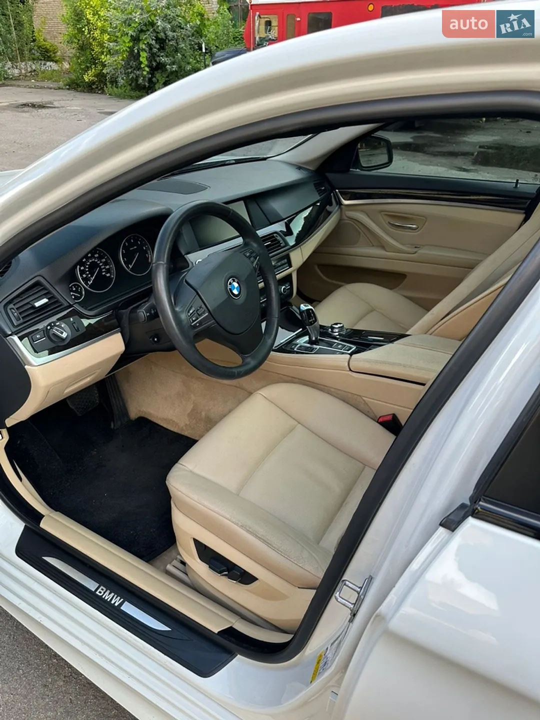 2012 BMW 5er - мініатюра 20