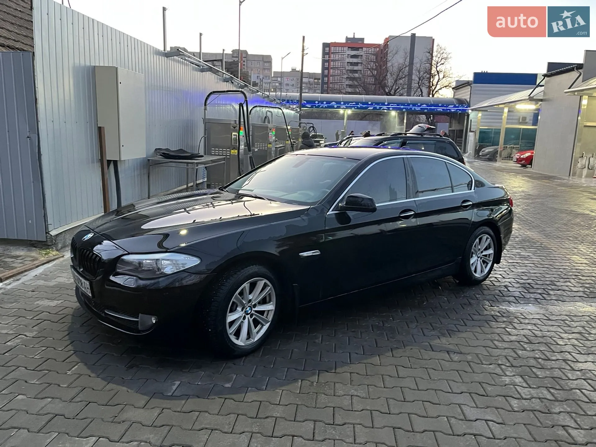 2011 BMW 5er - мініатюра 2