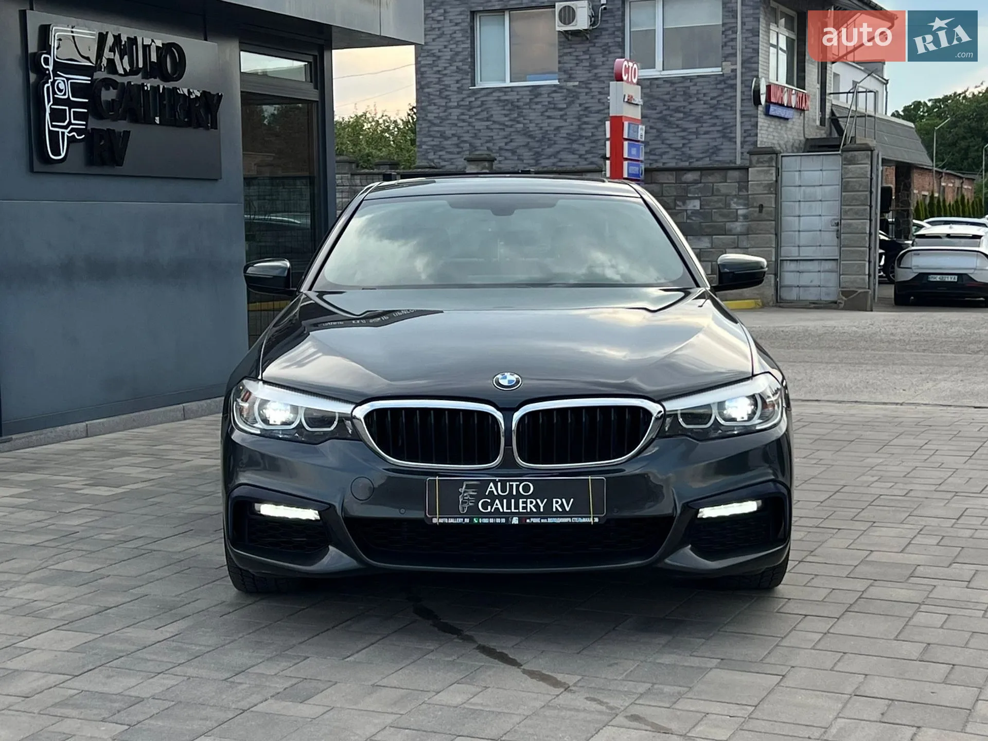 2018 BMW 5er - мініатюра 2